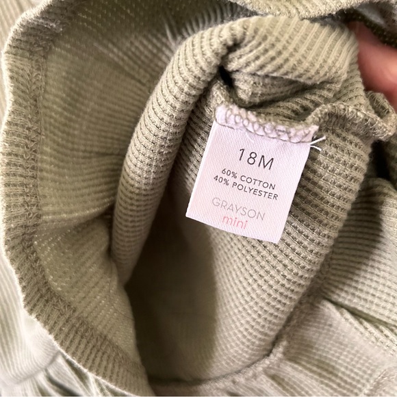 Grayson mini Sage Textured Ruffle top. Size 18mo - Picture 3 of 4